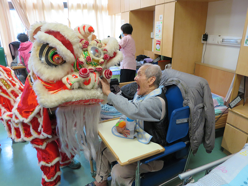 喜洋獻歲賀團拜