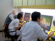 視障青少年在資訊科技閣使用電腦