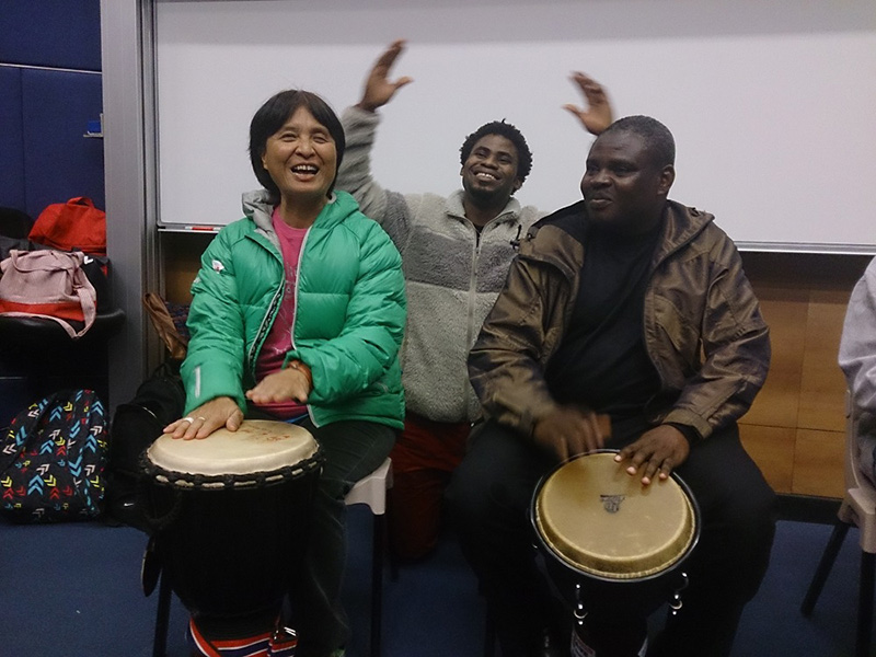 音樂工作坊5：「非洲之旅」
中心與香港中文大學博群計劃合辦音樂工作坊，邀請樂隊表演非洲鼓及與會員一同演奏。