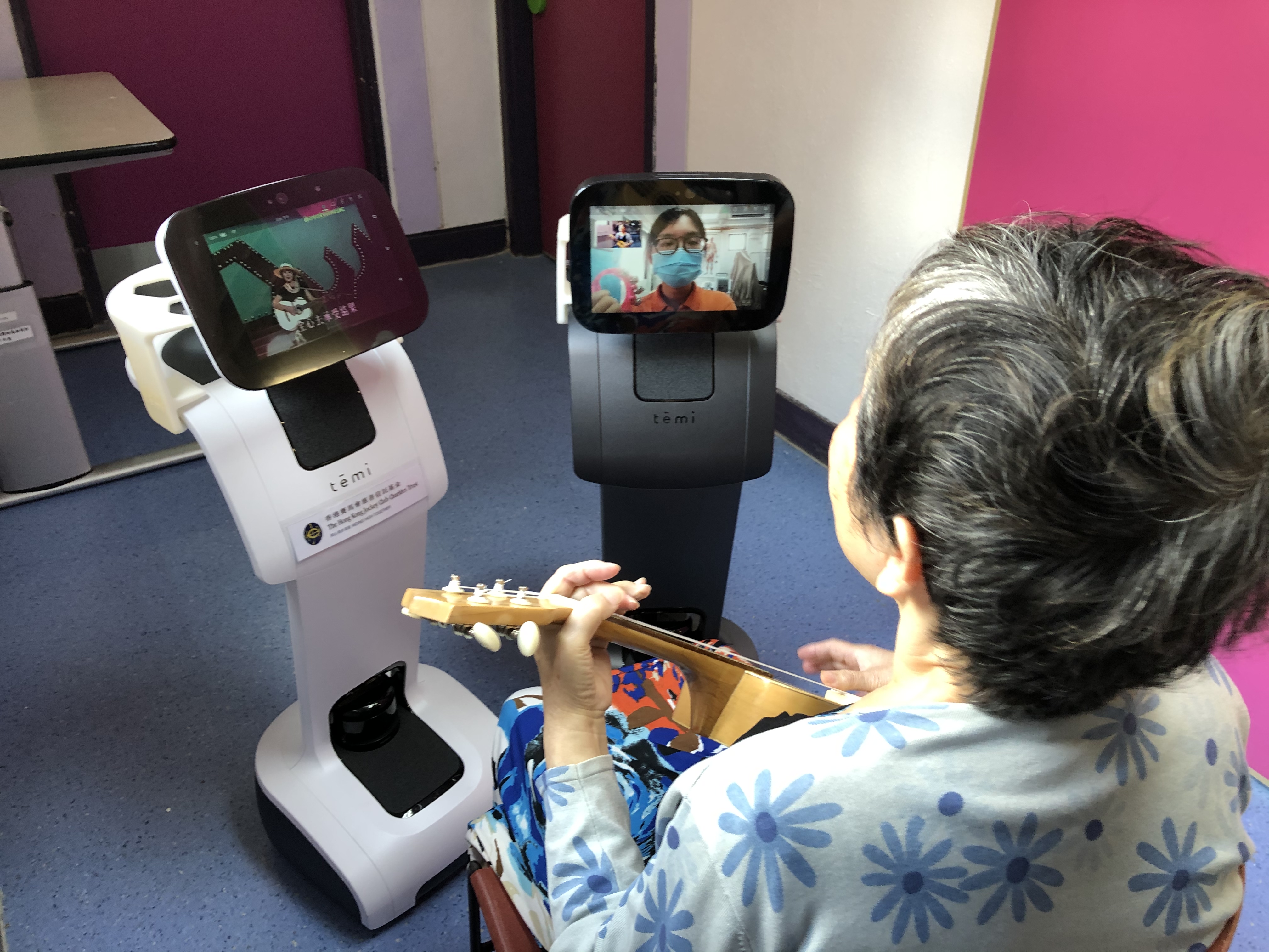 Temi 智能機械人