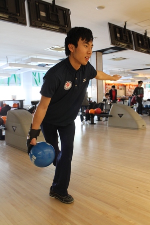 漢彥準備把球打出